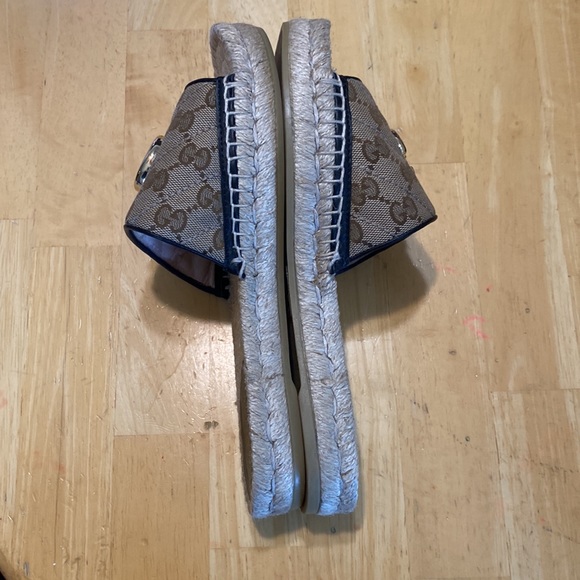 Authentic Gucci WOMEN'S GG MATELASSÉ CANVAS ESPADRILLE SANDAL - Picture 9 of 11